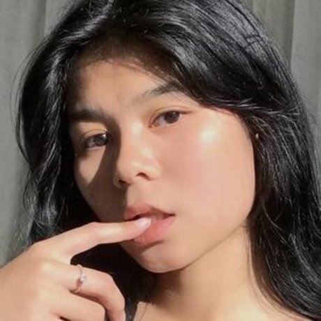 Alaston vuotanut OnlyFans-kuva Madk8d