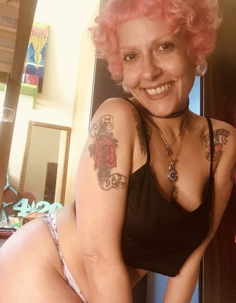 Nøgent lækket OnlyFans-billede af Marilou Moreira
