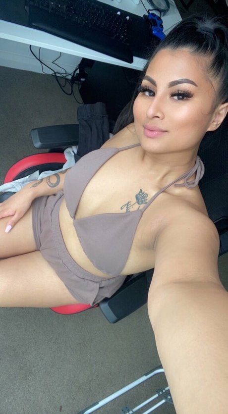 Naken läckt OnlyFans-bild av Ririiiik