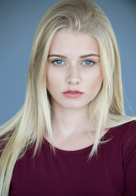 Alena Savostikova