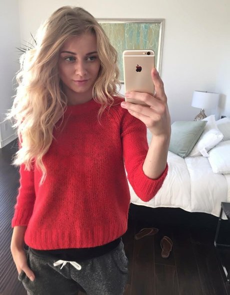 Alena Savostikova