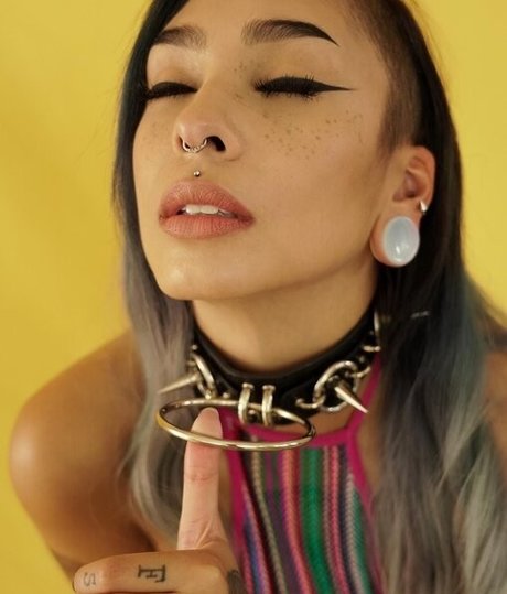 Nagie wyciekłe zdjęcie OnlyFans od Fawnie