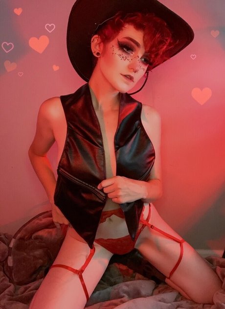 Naken läckt OnlyFans-bild av M Blackburn