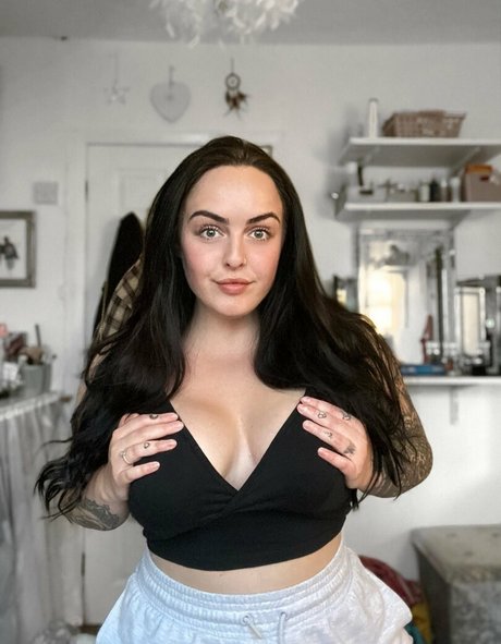 Обнаженная фотография утечки OnlyFans от Missshelbyrae