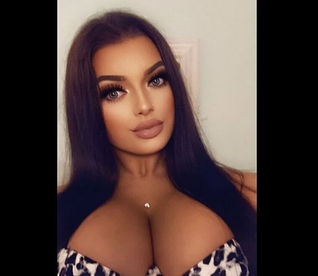 Alaston vuotanut OnlyFans-kuva Emily Colbeck Dorset