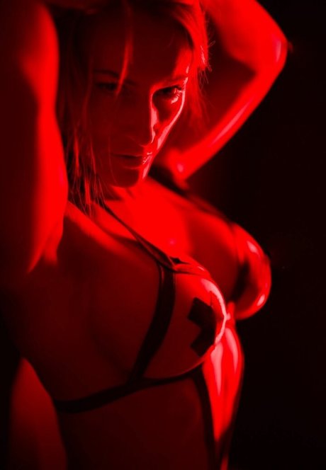 Naakte gelekte OnlyFans-foto van Rebekah Lea