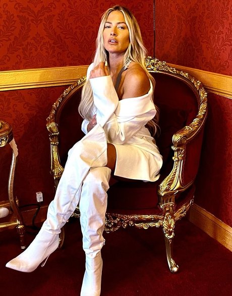 Kelly Kelly
