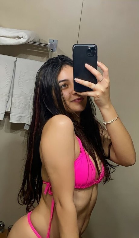 Naken läckt OnlyFans-bild av Thami Ferrara