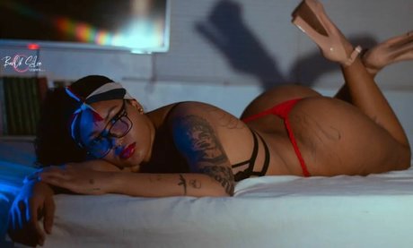 Foto nua vazada do OnlyFans de Carla Dias