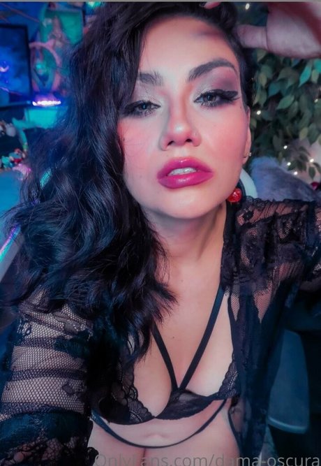 Dama Oscura