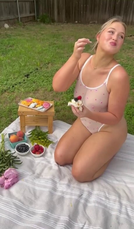 Naken läckt OnlyFans-bild av Iskara Lawrence