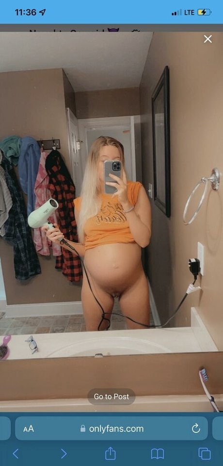 Naken läckt OnlyFans-bild av Naughtycowgirl69