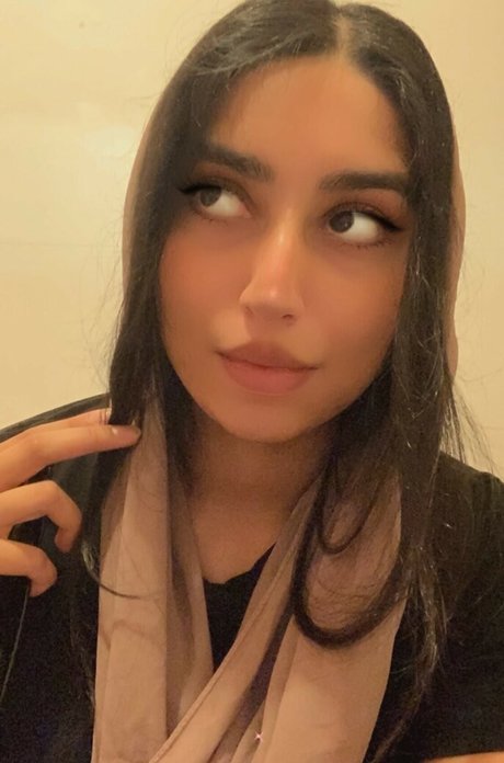Foto nua vazada do OnlyFans de Galinaxgoddess Uk Muslim