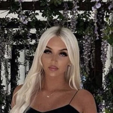 Naken läckt OnlyFans-bild av Meg Coldwell