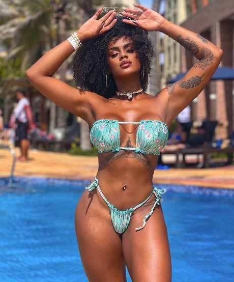 Lais Oliveira