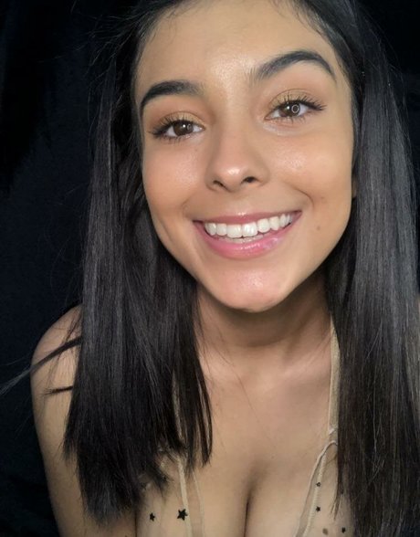 Naken läckt OnlyFans-bild av Electra Electraxpeach