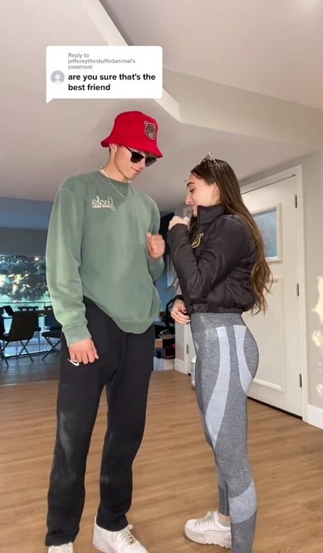 Alaston vuotanut OnlyFans-kuva Mckenzibrooke
