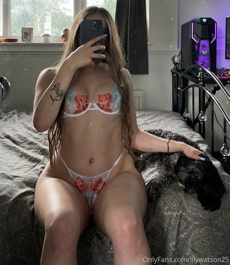 Naken läckt OnlyFans-bild av Lilywatson25
