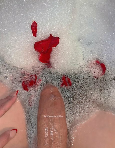 Alasti lekkinud OnlyFans-i pilt Vanessa9in
