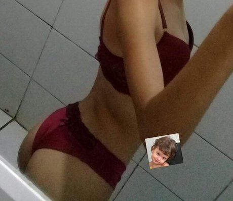 Foto nua vazada do OnlyFans de Curitiba Para