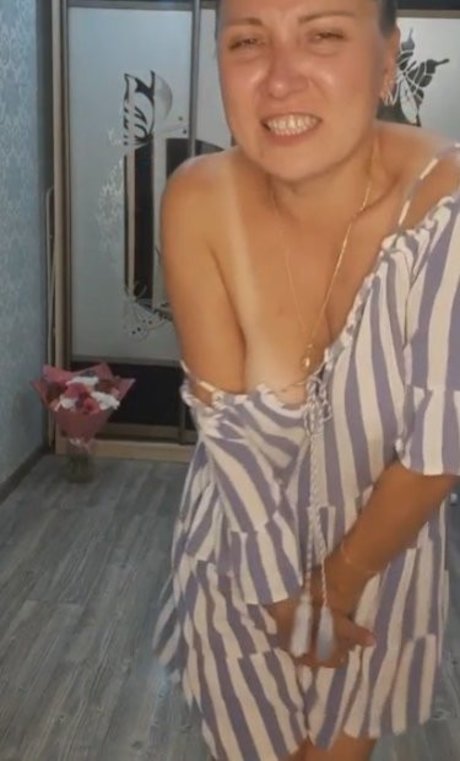 Naken läckt OnlyFans-bild av Nadezhda Babkina