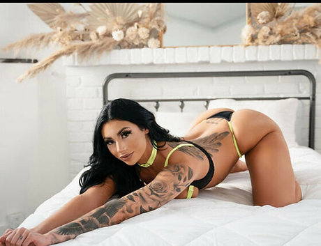 Ariana Starr
