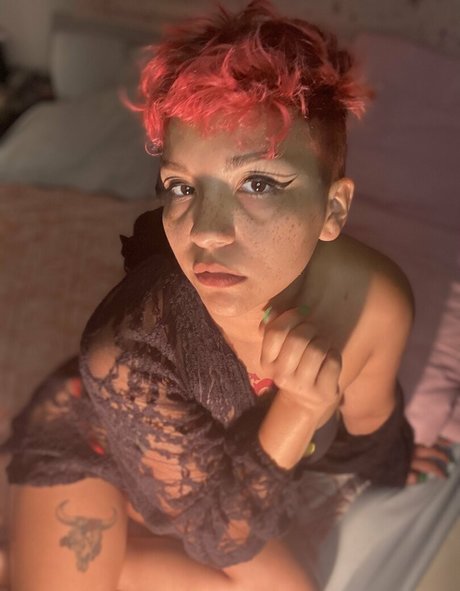 Nacktes geleaktes OnlyFans-Foto von Freeblazybrat