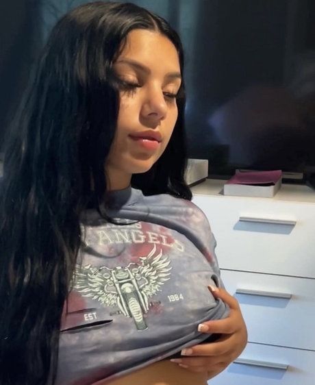 Photo nue de fuite OnlyFans de Caroline Wine