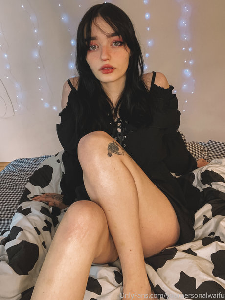 Nagie wyciekłe zdjęcie OnlyFans od Yourpersonalwaifu