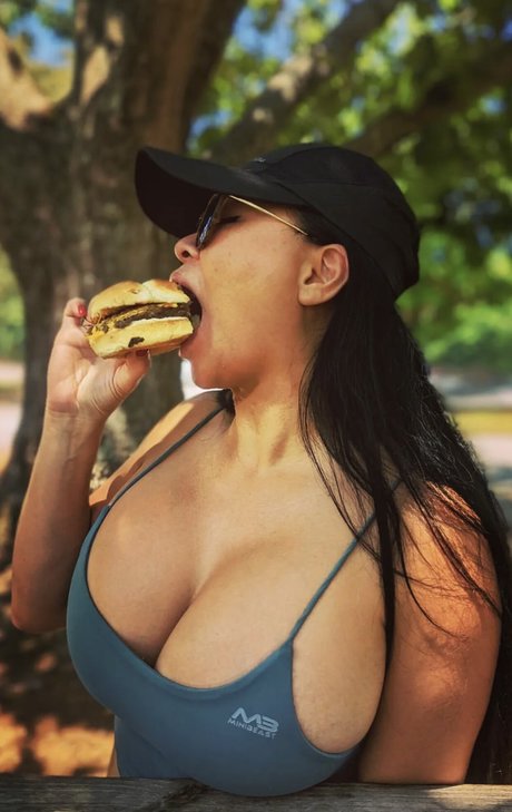 Nøgent lækket OnlyFans-billede af Victoria