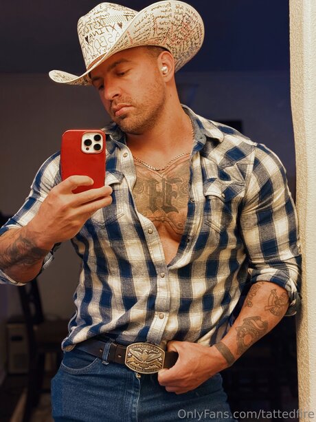 Naken läckt OnlyFans-bild av Tattedfire