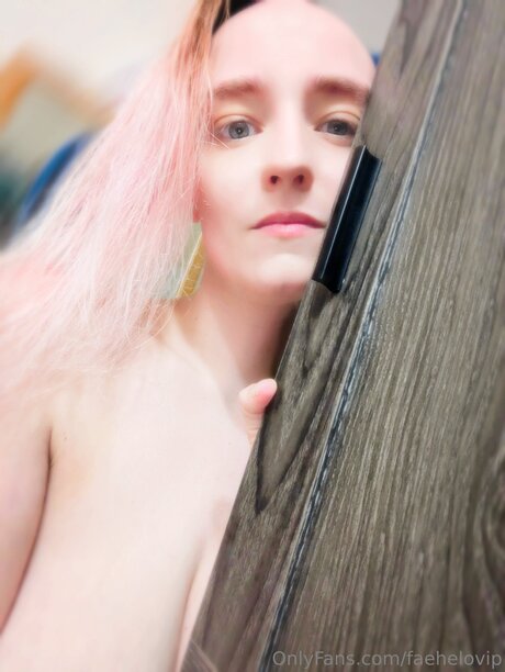 Foto nua vazada do OnlyFans de Faehelovip