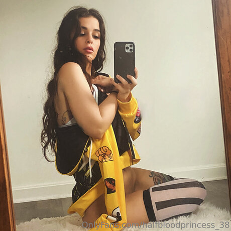 Naken läckt OnlyFans-bild av Halfbloodprincess 38