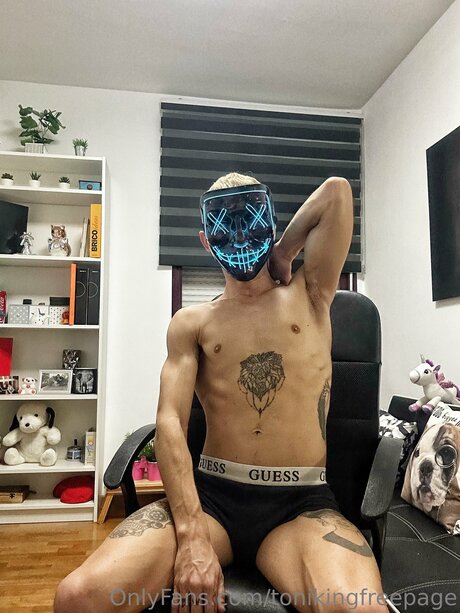 Tonikingfreepage