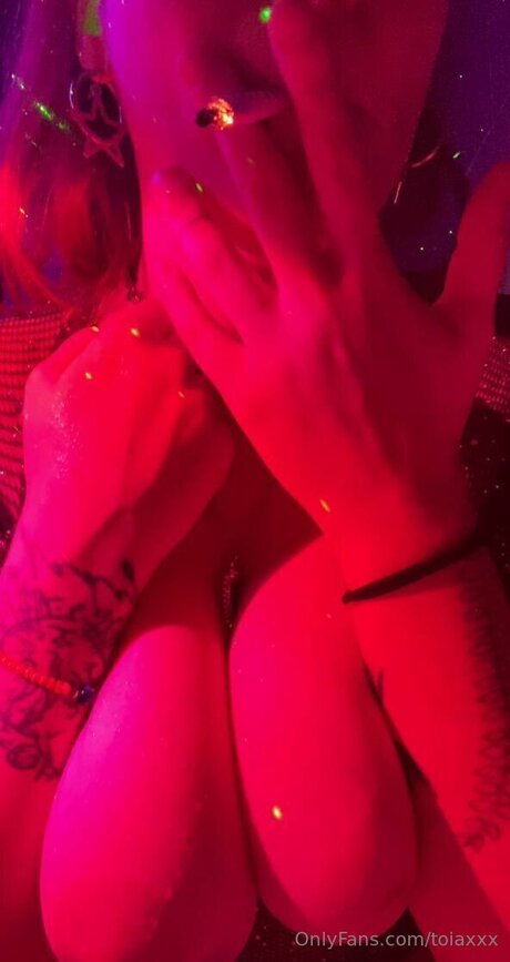 Naken läckt OnlyFans-bild av Toiaxxx