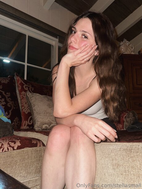 Обнаженная фотография утечки OnlyFans от Ho11ywoodgirl