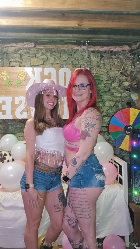 Naken läckt OnlyFans-bild av Redheadedbaddie90free