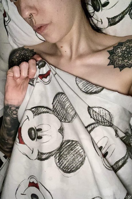 Naken läckt OnlyFans-bild av Babydoll