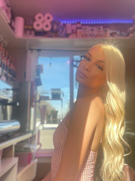 Alaston vuotanut OnlyFans-kuva Dream Girl Koko