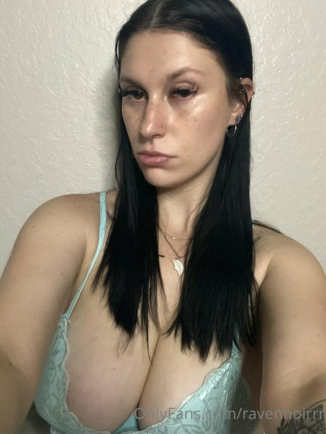 Ravennoirrr OnlyFans 유출 누드 사진
