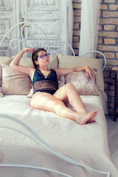 Nahá fotka uniklých OnlyFans od Lotti N