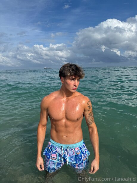 Naken läckt OnlyFans-bild av Itsnoah D
