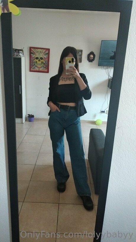 Alaston vuotanut OnlyFans-kuva Lolyybabyy
