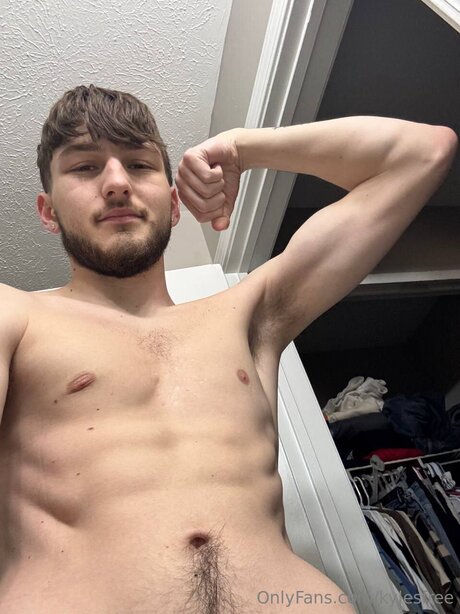 Naken läckt OnlyFans-bild av Kylesfree