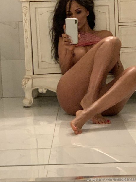 Foto nua vazada do OnlyFans de Milo Berosa