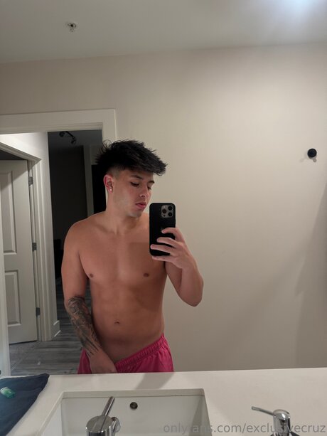 Обнаженная фотография утечки OnlyFans от Exclusivecruz