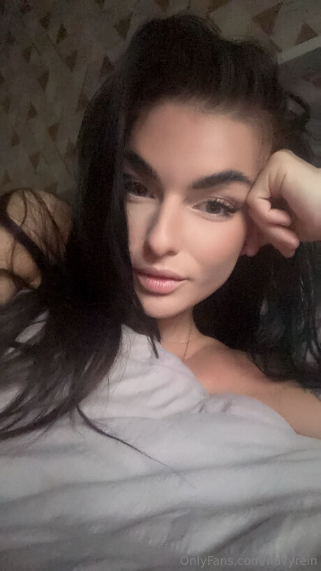 Naken läckt OnlyFans-bild av Navyrein