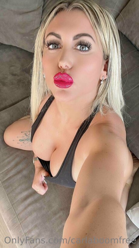 Обнаженная фотография утечки OnlyFans от Carlaboomvip