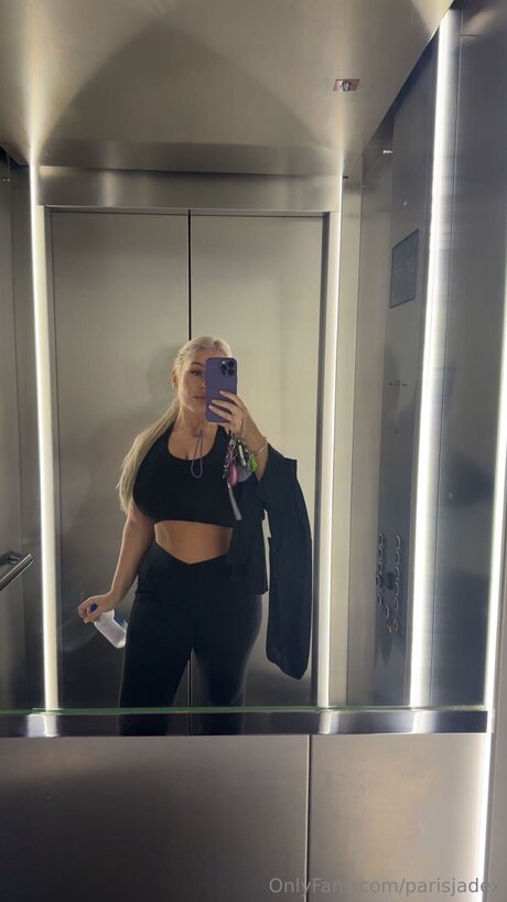 Alaston vuotanut OnlyFans-kuva Parisjadex