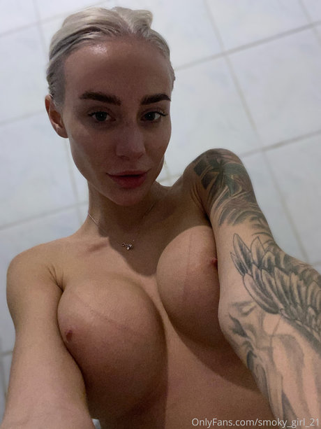 Foto nua vazada do OnlyFans de Drug Girl